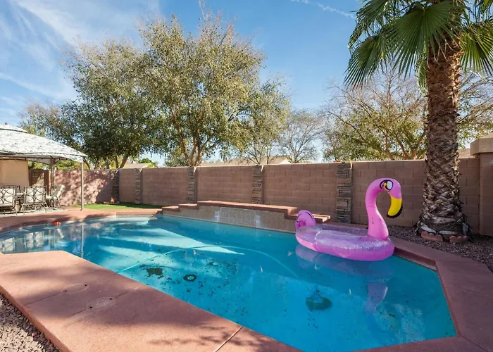 Poolside Retreat - With Private Pool Holiday home Gilbert